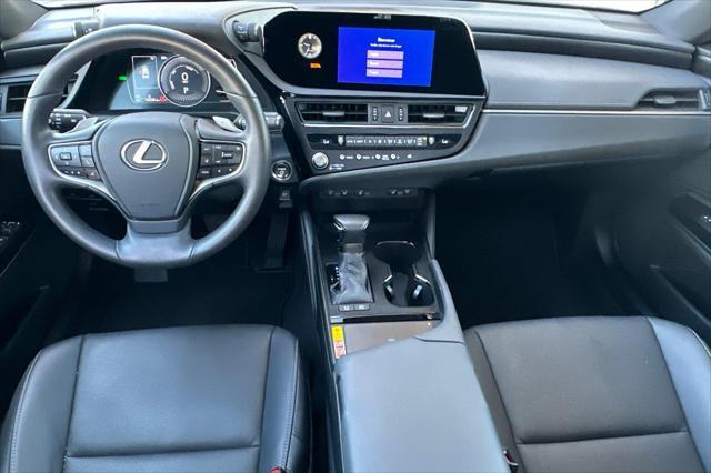 used 2024 Lexus ES 300h car