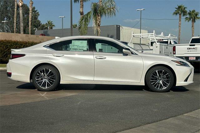 new 2025 Lexus ES 300h car, priced at $48,894