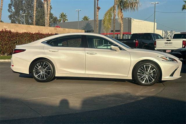 new 2025 Lexus ES 350 car, priced at $49,735