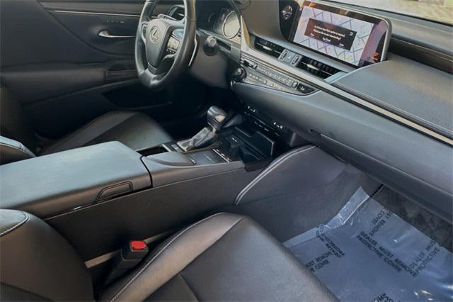 used 2019 Lexus ES 350 car, priced at $31,456