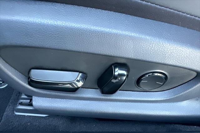 new 2025 Lexus ES 300h car, priced at $50,542