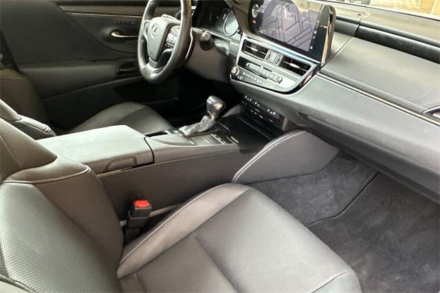 used 2022 Lexus ES 300h car, priced at $37,885