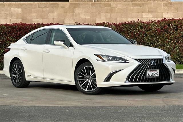 used 2022 Lexus ES 300h car, priced at $37,885