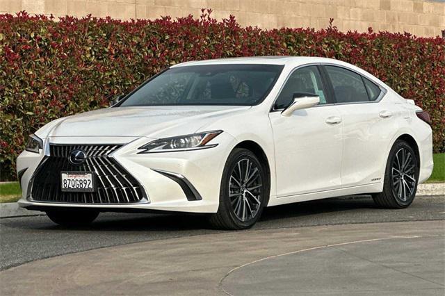 used 2022 Lexus ES 300h car, priced at $37,885