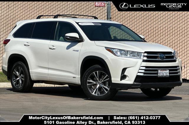 used 2017 Toyota Highlander Hybrid car