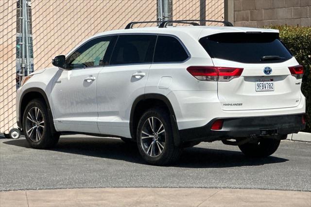 used 2017 Toyota Highlander Hybrid car