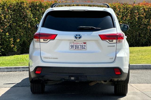 used 2017 Toyota Highlander Hybrid car