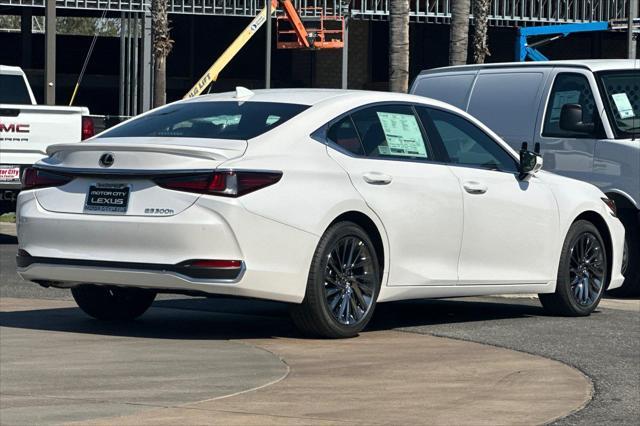new 2025 Lexus ES 300h car, priced at $57,214