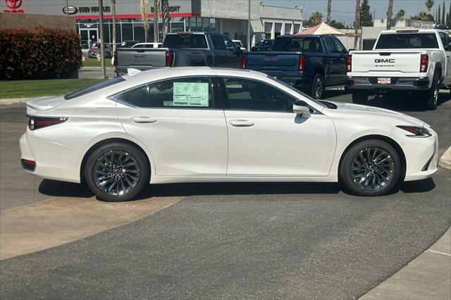 new 2025 Lexus ES 300h car, priced at $57,214