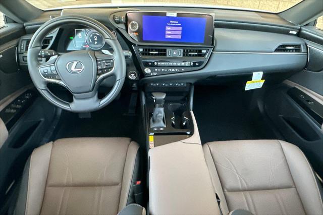 new 2025 Lexus ES 300h car, priced at $57,214