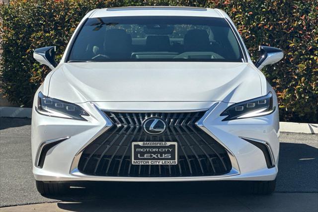 new 2025 Lexus ES 300h car, priced at $57,214