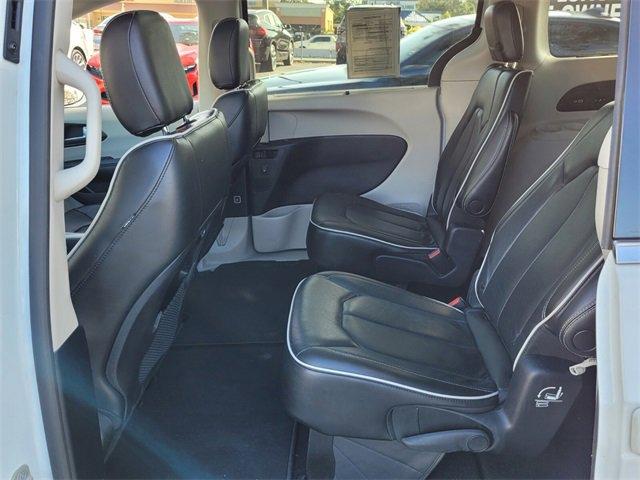 used 2022 Chrysler Pacifica car, priced at $25,186