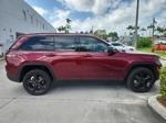 used 2024 Jeep Grand Cherokee car, priced at $41,881