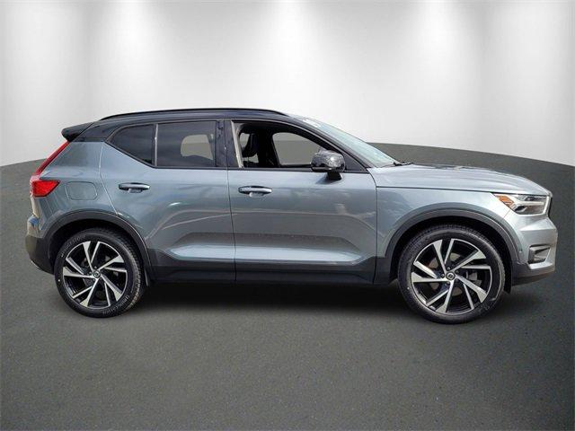 used 2019 Volvo XC40 car, priced at $20,305