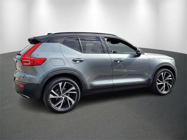 used 2019 Volvo XC40 car, priced at $20,305