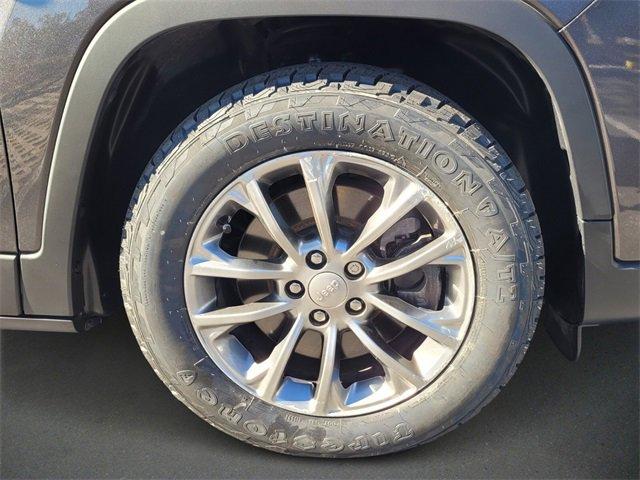 used 2019 Jeep Cherokee car, priced at $13,823