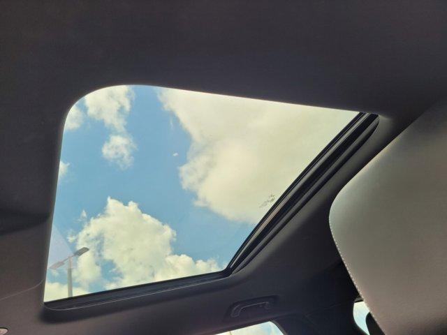 used 2022 Land Rover Discovery car, priced at $25,400