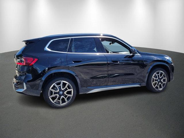 new 2025 BMW X1 car, priced at $46,580