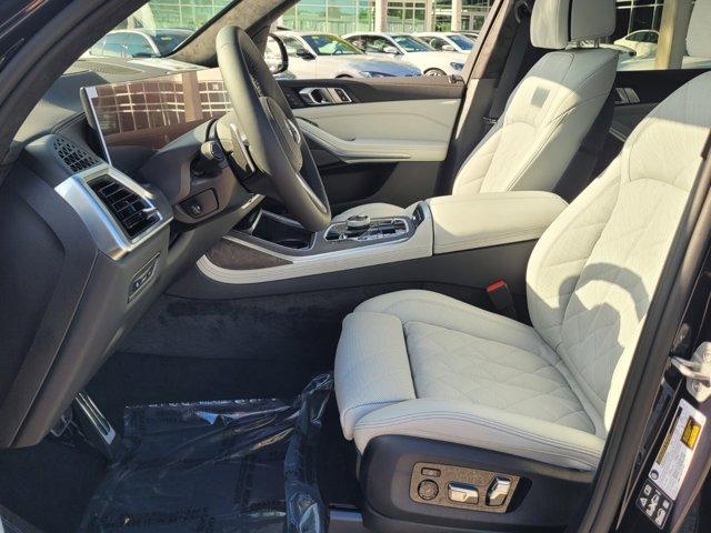 new 2026 BMW X7 car, priced at $101,105