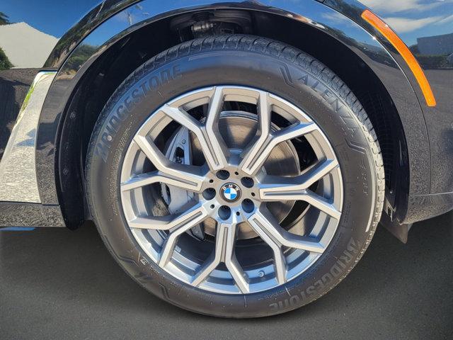 new 2026 BMW X7 car, priced at $94,385