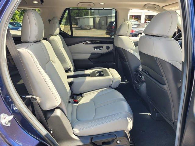 used 2025 Honda Pilot car, priced at $42,988