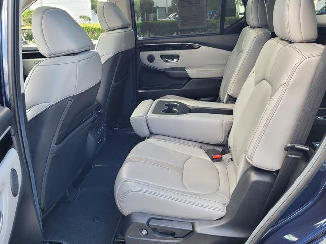 used 2025 Honda Pilot car, priced at $42,988