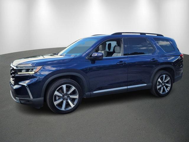 used 2025 Honda Pilot car, priced at $42,988