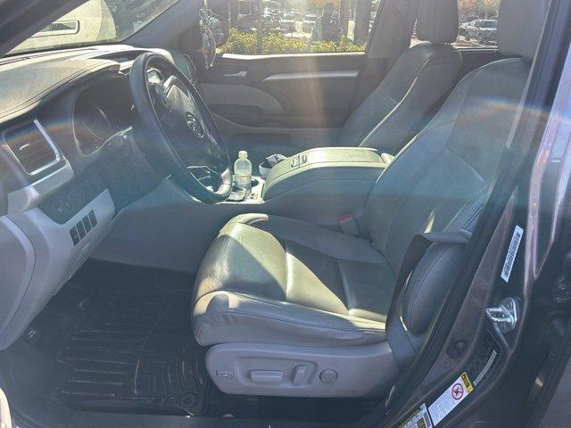 used 2019 Toyota Highlander car, priced at $22,300