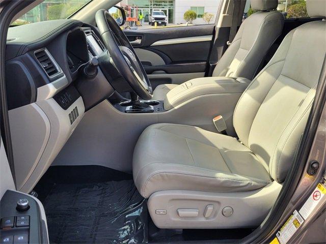 used 2019 Toyota Highlander car, priced at $22,379