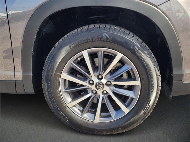 used 2019 Toyota Highlander car, priced at $22,379