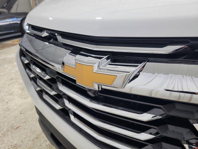 new 2026 Chevrolet Equinox car, priced at $31,869