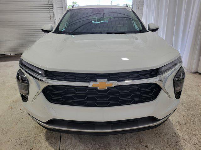 new 2025 Chevrolet Trax car, priced at $25,179