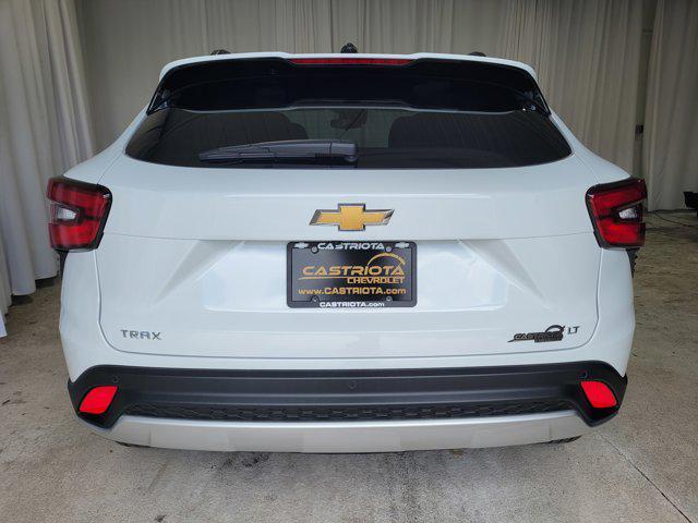 new 2025 Chevrolet Trax car, priced at $25,179