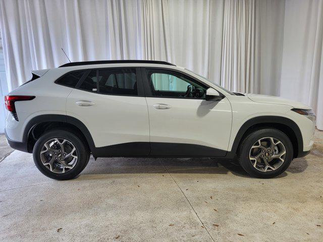 new 2025 Chevrolet Trax car, priced at $25,753