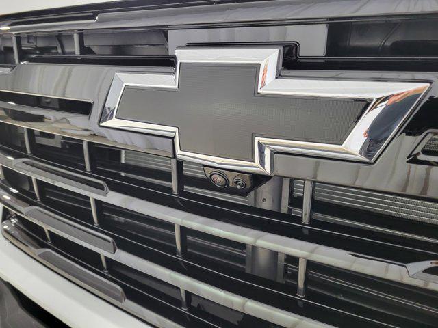 new 2025 Chevrolet Silverado 2500 car, priced at $66,392