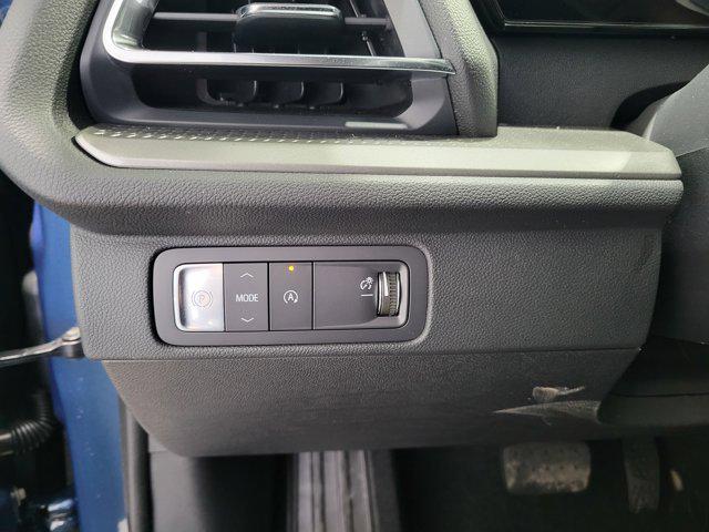 new 2025 Chevrolet Traverse car, priced at $42,518