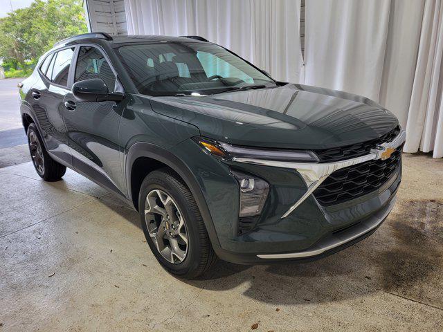 new 2025 Chevrolet Trax car, priced at $25,035