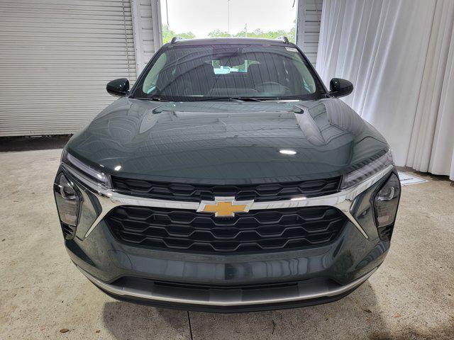 new 2025 Chevrolet Trax car, priced at $25,035