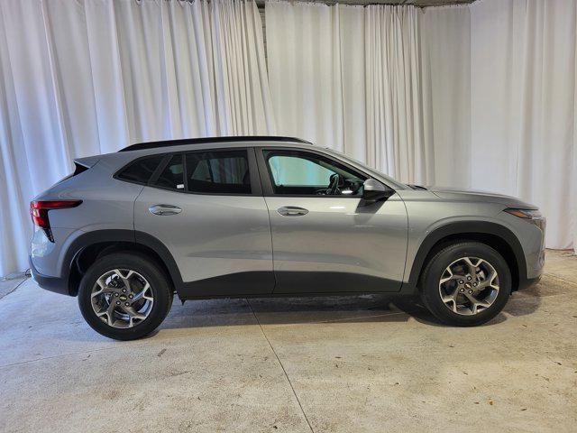 new 2025 Chevrolet Trax car, priced at $25,830
