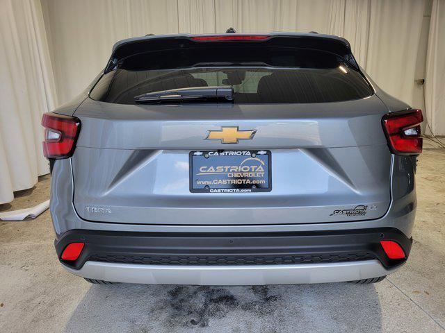 new 2025 Chevrolet Trax car, priced at $25,830