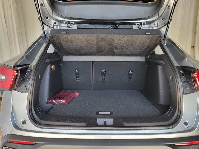 new 2025 Chevrolet Trax car, priced at $27,035
