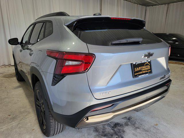 new 2025 Chevrolet Trax car, priced at $27,035