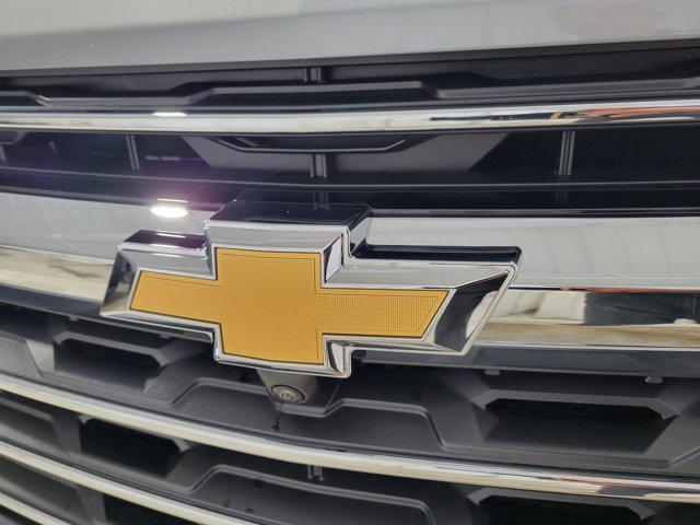 new 2025 Chevrolet Traverse car, priced at $43,018
