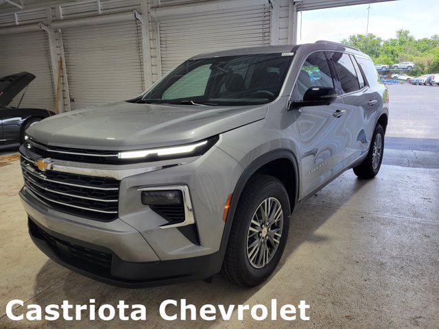 new 2025 Chevrolet Traverse car, priced at $43,018