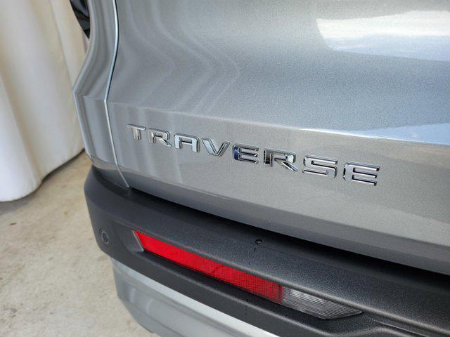 new 2025 Chevrolet Traverse car, priced at $43,018
