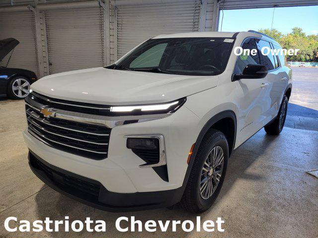 used 2025 Chevrolet Traverse car, priced at $36,514