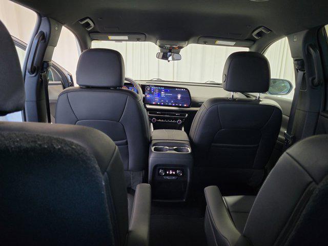 used 2025 Chevrolet Traverse car, priced at $36,514