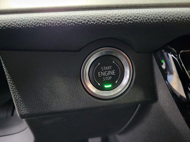 used 2025 Chevrolet Traverse car, priced at $36,514