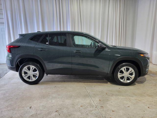 new 2025 Chevrolet Trax car, priced at $23,283
