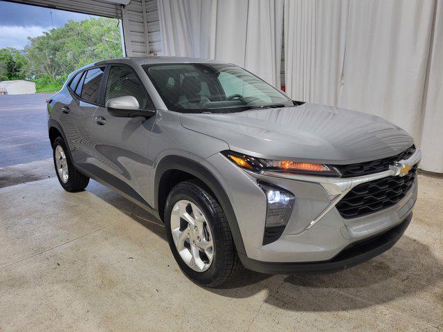 used 2024 Chevrolet Trax car, priced at $19,422